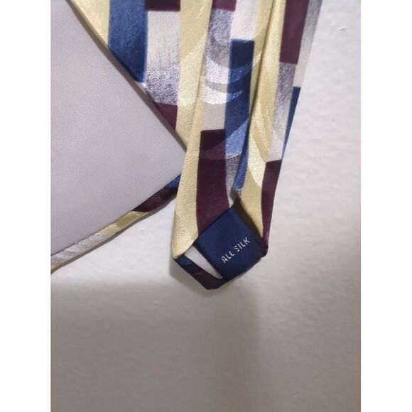 Vintage Jbt Lt. Beckett Mens Block Pattern Geometric Yellow Maroon All Silk‎ - Picture 4 of 6